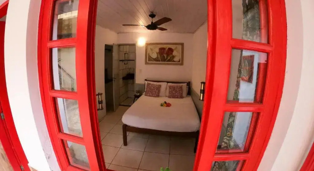 Leos Clan Beach Hostel, Забронировать Хостел Недорогие отели штата Рио-де-Жанейро, недорого
