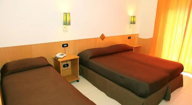 Трёхместный номер Standard Hotel Meranda