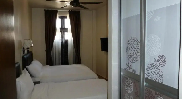 Трёхместный номер Standard Hotel Hong