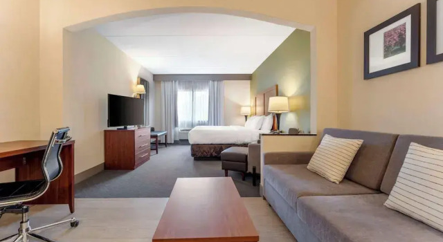 Двухместный люкс Comfort Comfort Inn & Suites LaVale - Cumberland