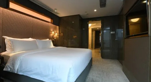 Люкс Today High-rise River View Homestay (Chongqing Jiefangbei Pedestrian Street Hong Ya Dong)