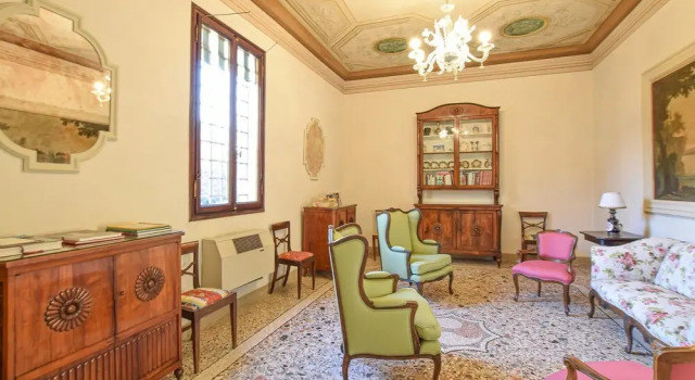 Casa Torre del Castello, Book Hotel Hoteller i Friuli Venezia Giulia med parkering, Parkering