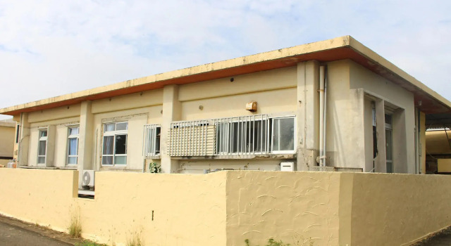 Кровать в общем номере Guest House Miyakojima