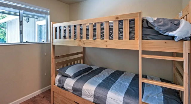 Remodeled & Cozy Gilroy Guest House Near Downtown!, Забронировать Гостевой дом Гилрой Область залива Сан-Франциско