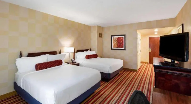 Номер Standard Wyndham Grand Oklahoma City Downtown
