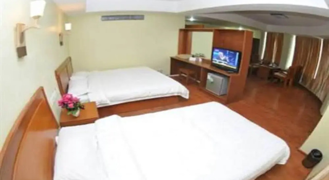 Suite Shwe Phyu Hotel