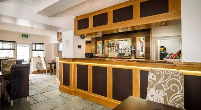 Eastwood Park Hotel, Varaa Hotelli Falfield Gloucestershire