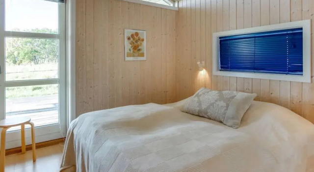 "Rina" - 50m from the sea in Bornholm, Rezerwuj Hotel Hotele w Hovedstaden region z parkingiem, Parking
