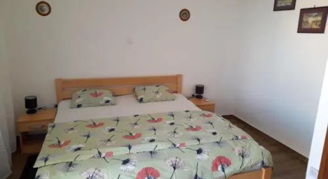 Holiday home V&K, Забронировать Отель Отели Малинска с парковкой, Парковка