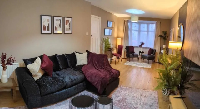 3 Bedroom House By Passionfruitproperties Near Coventry & Warwickshire Hospital With Free Wi-fi, driveway & Garden, DSC