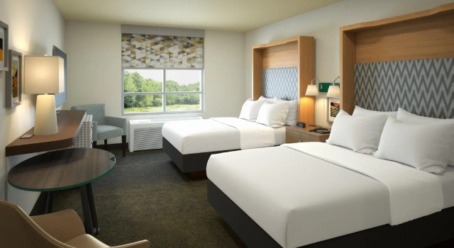 Четырёхместный номер Standard Holiday Inn & Suites Decatur-Forsyth by IHG