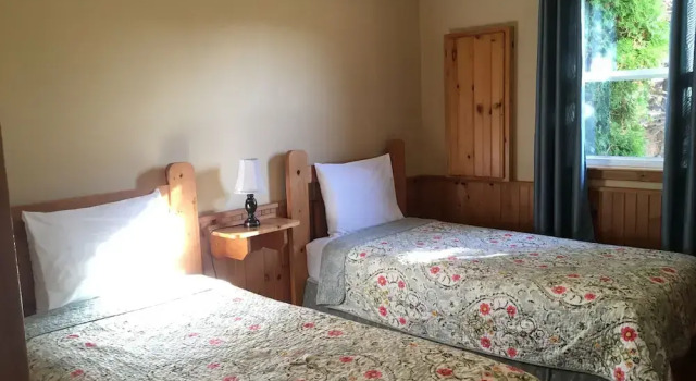 Коттедж Upper Clements Cottages & RV Park