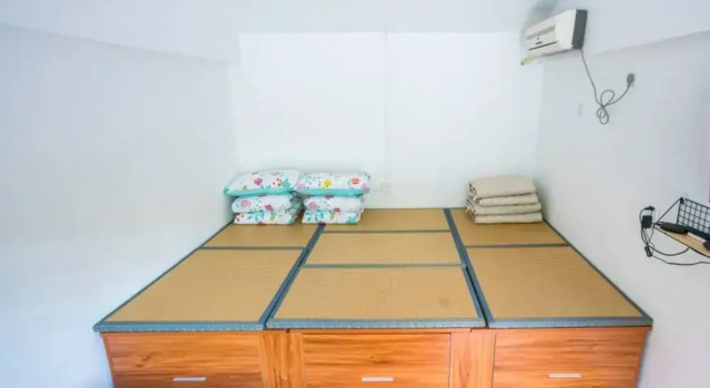 Коттедж с 4 комнатами Snail Home Inn