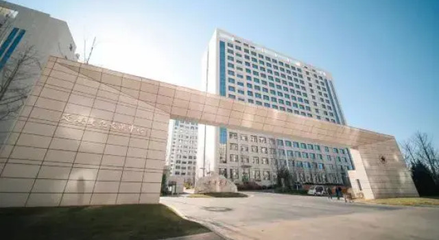 Yan'an Cultural Exchange Center, Book Hotel Hoteller i Yanan med pool, Swimmingpool