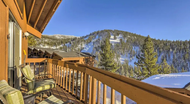 Steps to Diamond Peak: Incline Village Condo, Забронировать Апартаменты/квартира Инклайн-Виллидж North Lake Tahoe
