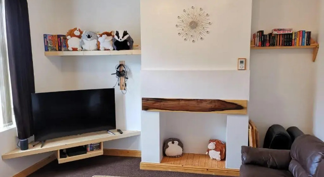The Comfy House, Забронировать Отель Хаддерсфилд Западный Йоркшир, рядом с Здание администрации Хаддерсфилда