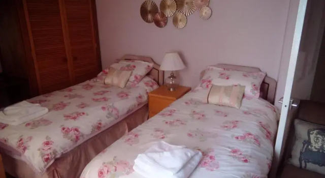 Апартаменты с 3 комнатами Kings Arms Holiday Apartments