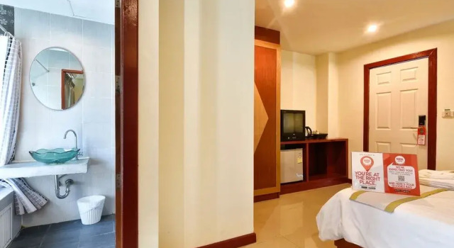 NIDA Rooms Patong 198 Phang Drive, Забронировать Отель Отели Патонг-Бич с бассейном, рядом с Больница Патонга, Бассейн