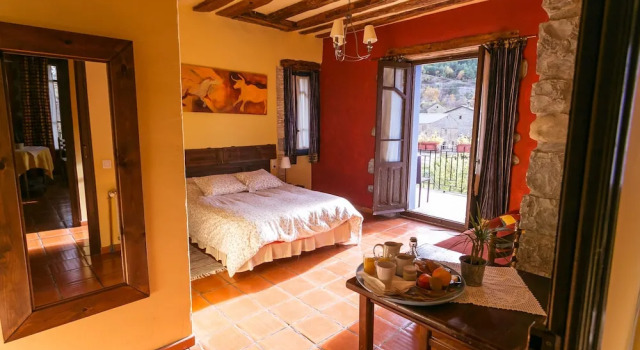 Casa Arana - Parque Nacional de Ordesa, Book Hotel Hotels in Aragon with Parking, Parking