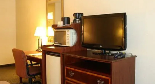 Ramada Plaza Stockton, Prenota Hotel Stockton 