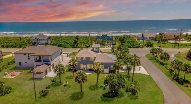 Коттедж Luxury Ocean Blue beach house- 3 bed room Dog friendly