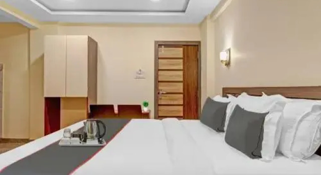 Capital O 91236 Sudama Residency