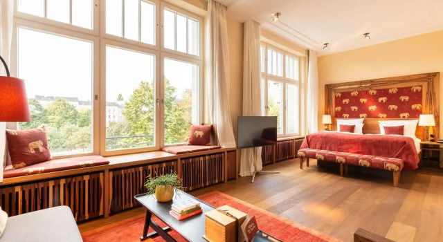 Двухместный полулюкс с красивым видом из окна Orania.Berlin