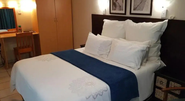 Gemstone Guest House, Reservar Casa de hóspedes Klerksdorp North West
