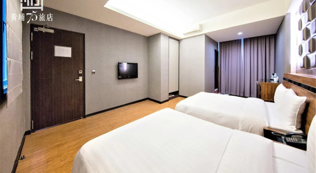Четырёхместный номер Standard Military 75 Hotel
