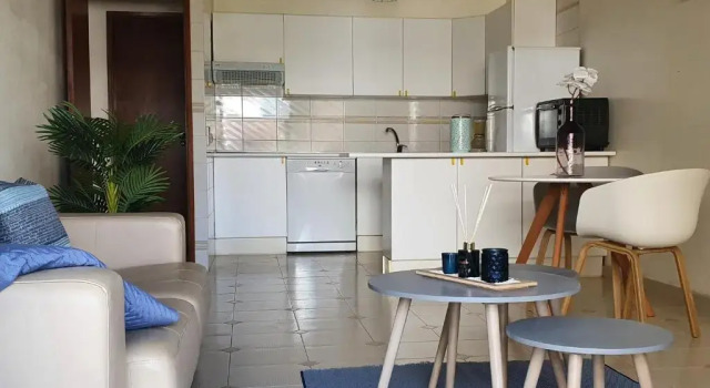 Casa Angela, 180m from the beach, Varaa Huoneisto Porches Albufeira