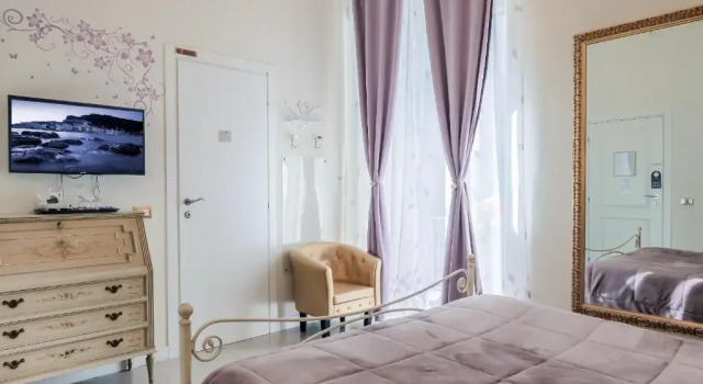 Двухместный номер Deluxe с балконом LOpera Rooms & Suite