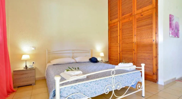 Renata Rooms & Studios, Забронировать Отель Бизнес-отели Барбати, 4* 5*