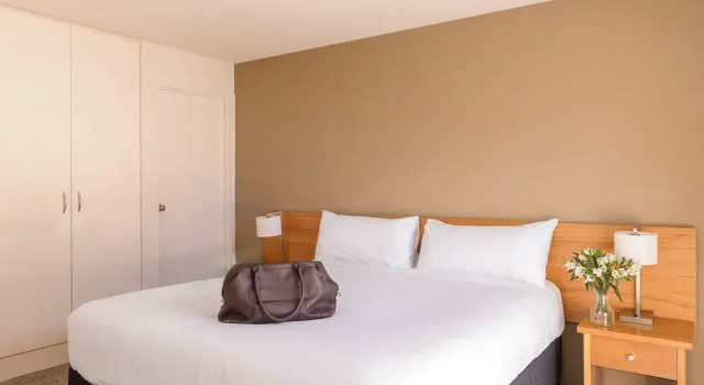 Апартаменты с 3 комнатами The Old Woolstore Apartment Hotel