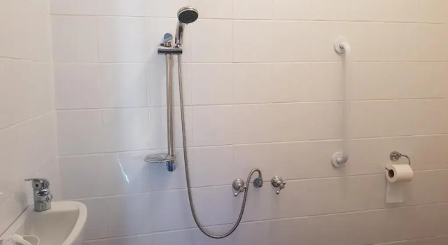 Коттедж с 4 комнатами Amaroo Resort