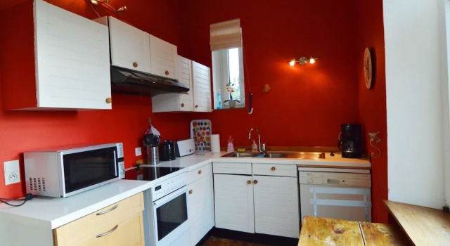 Коттедж Stone-built Holiday Home in Dinant With Terrace