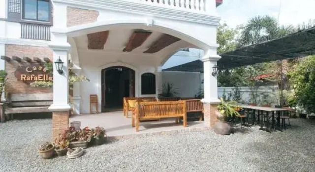 RedDoorz at Casa Rafaelle Transient Ilocos Sur, Prenota Hotel San Vicente Luzon