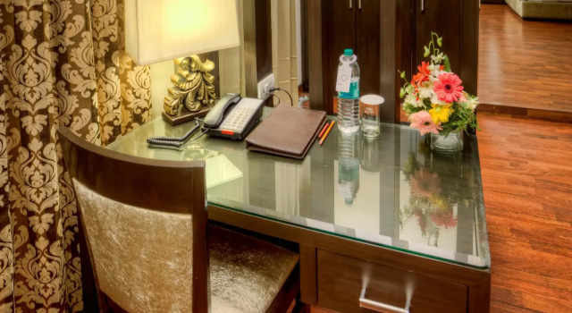Люкс Mercure Chandigarh Tribune Chowk