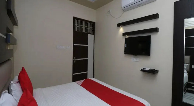 Capital O 30380 Kiaara Stay