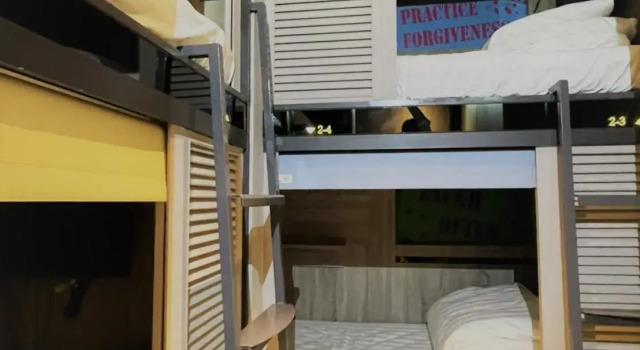 Кровать в общем номере (мужской номер) Player Hostel
