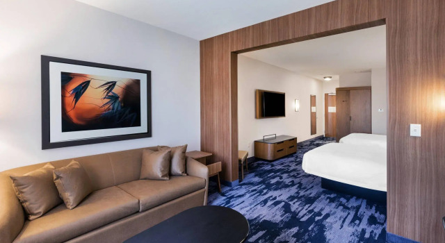 Четырёхместный люкс Fairfield Inn & Suites Houston Memorial City Area