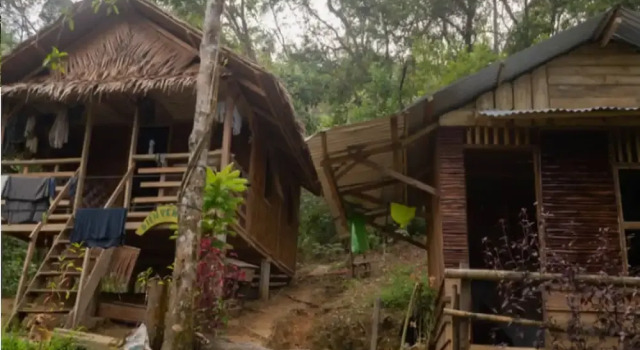Room in Lodge - Holiday Rental in Sumatra, Rezerwuj Hotel Hotele w Gotong Royong ze śniadaniem, Śniadanie
