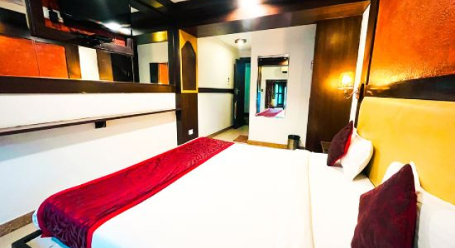 Номер Deluxe Shanti Bhawan Heritage Hotel