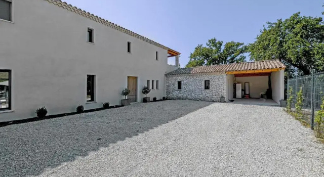 Villa de prestige 10 personnes à Eyragues, Rezerwuj Willa Hotele w Carros z basenem, Basen