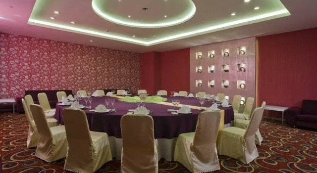 Jiaxing Olympic Hotel, Prenota Hotel Hotel a Jiaxing con parcheggio, Parcheggio
