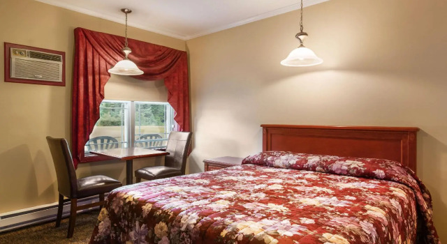 Двухместный номер Standard Travellers Inn Fredericton NB