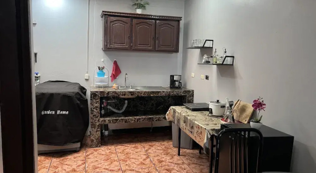 Relax in downtown Alajuela / 5min near the Airport