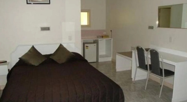 Elkira Court Motel