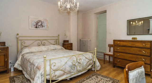 Cheerful holiday home in Poggio with private garden