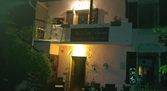 B&B Au Petit Prince, Забронировать Отель «постель и завтрак» Ла Бридуар 