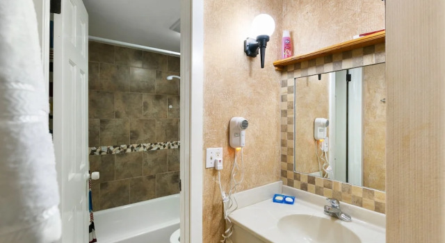 Standard quadruple chambre Georgetown Lodge
